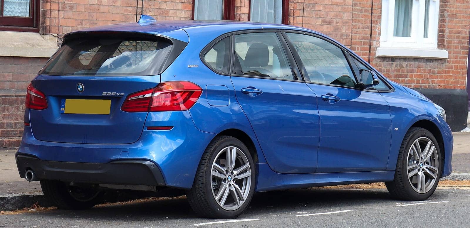 Blue BMW 225xe Active Tourer M Sport (facelift), rear three-quarter view