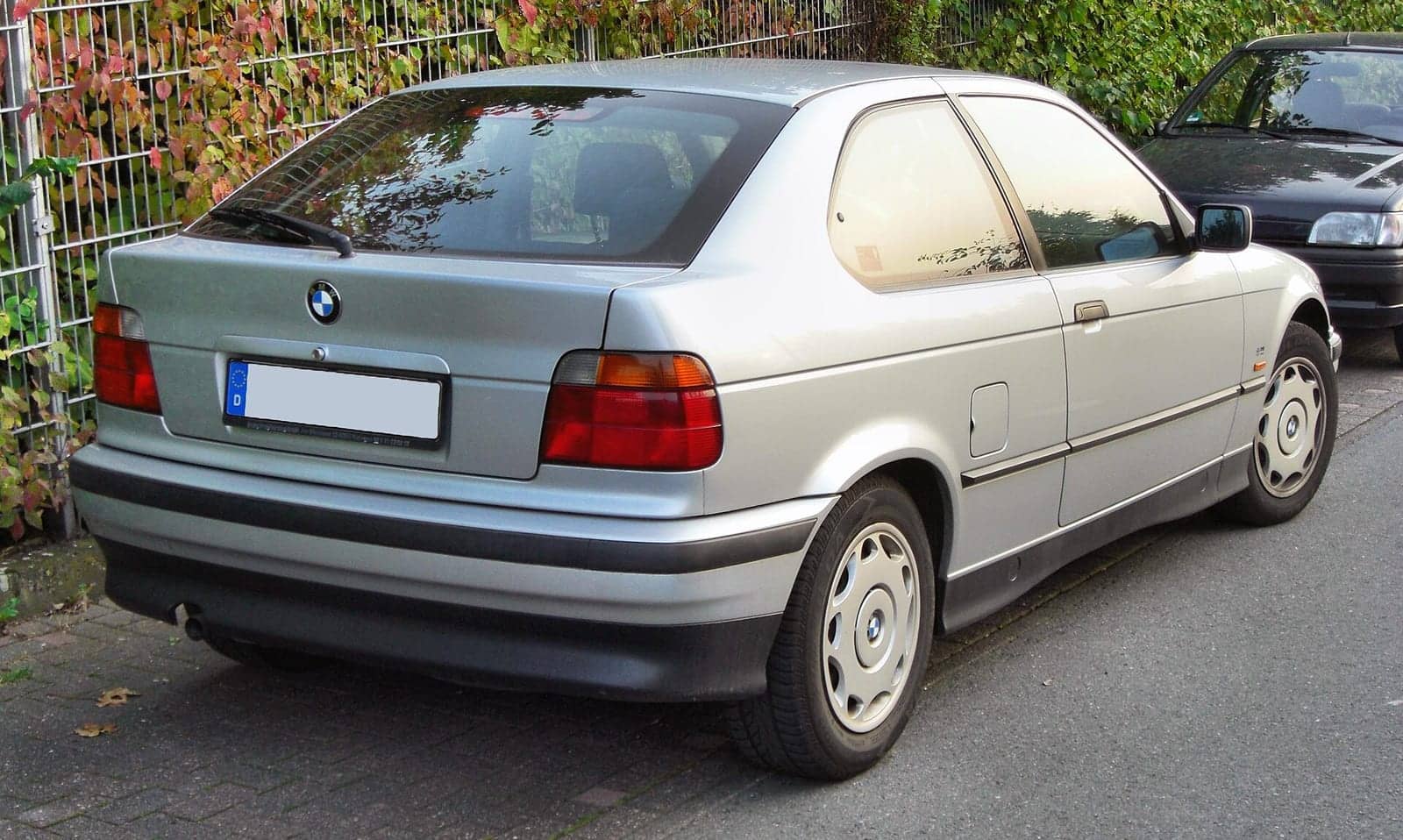 Silver BMW 3 Series Compact, rear three-quarter view