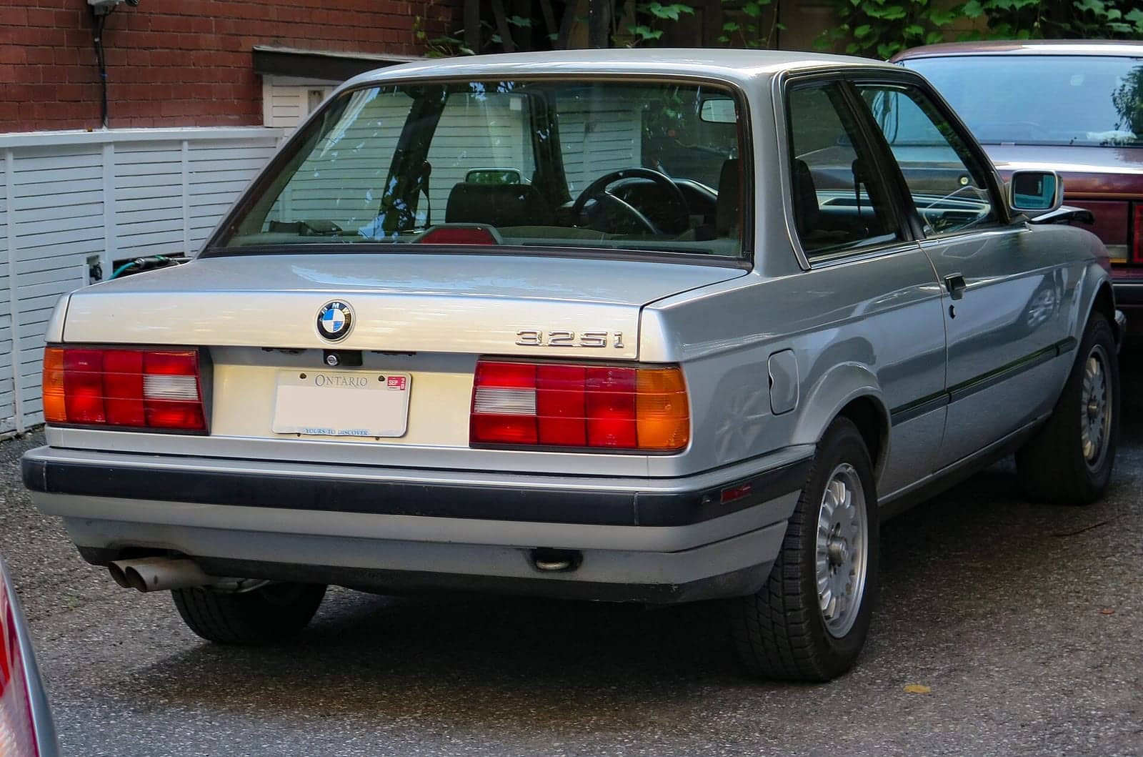 Silver BMW 325i two-door (facelift), rear three-quarter view