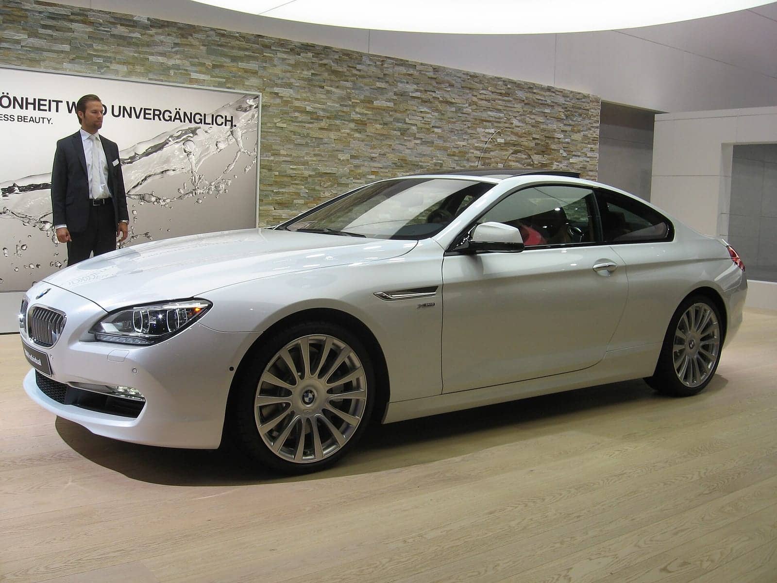 White BMW 650i coupé, front three-quarter view